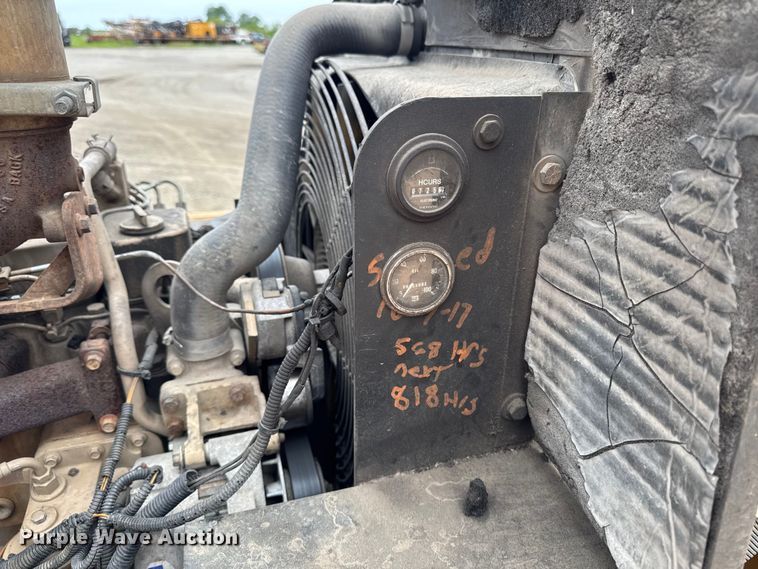 image for item DV2005 2000 Blaw-Knox PF-3200 paver