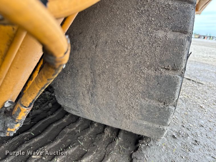 image for item DV2005 2000 Blaw-Knox PF-3200 paver