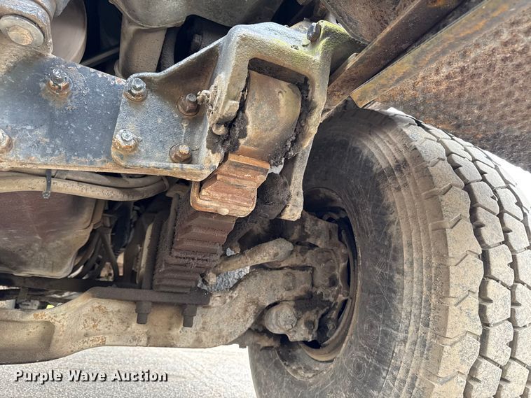 image for item DV2006 1978 Mack oil distributor truck
