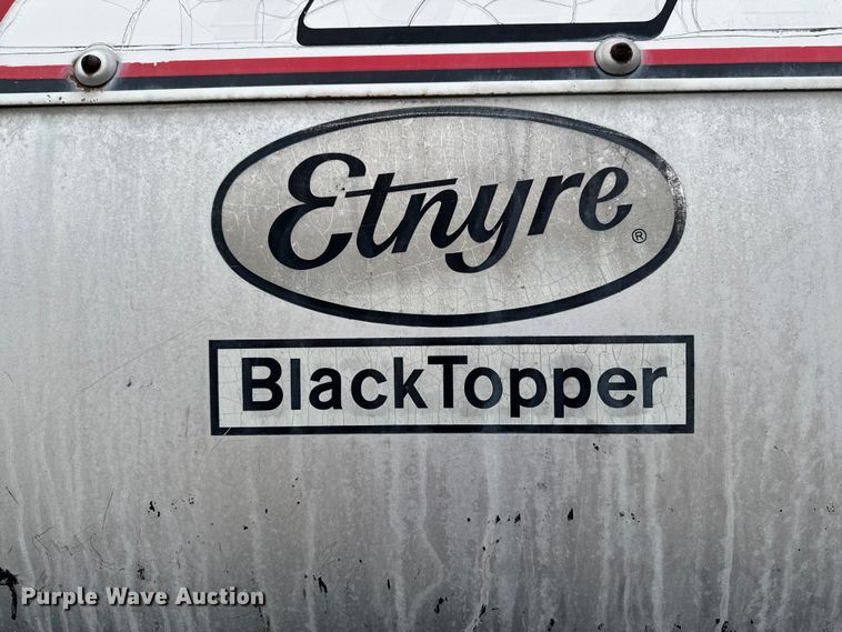 image for item DV2006 1978 Mack oil distributor truck