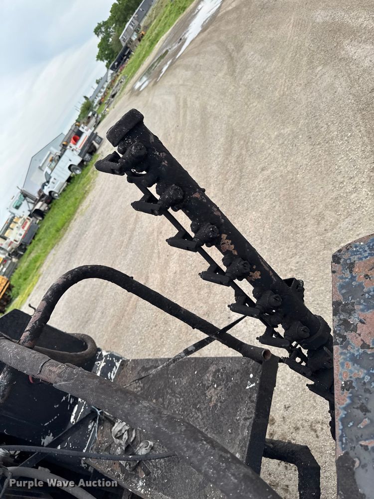 image for item DV2006 1978 Mack oil distributor truck