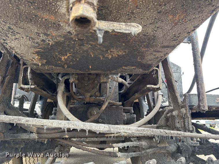 image for item DV2006 1978 Mack oil distributor truck