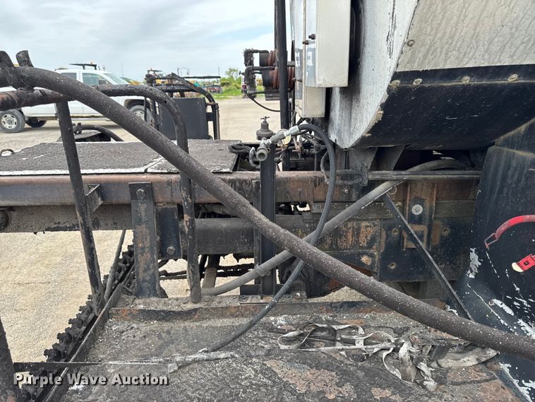 image for item DV2006 1978 Mack oil distributor truck