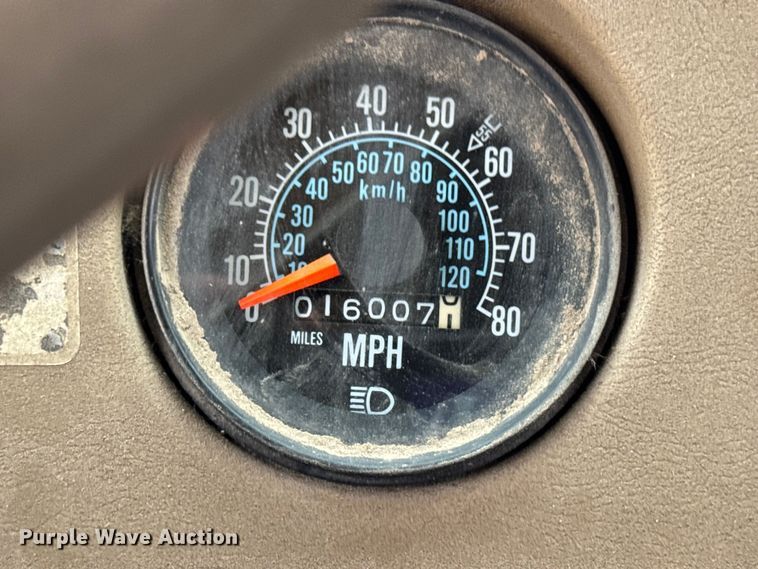 image for item DV2006 1978 Mack oil distributor truck