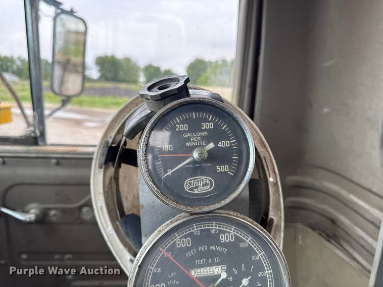 image for item DV2006 1978 Mack oil distributor truck