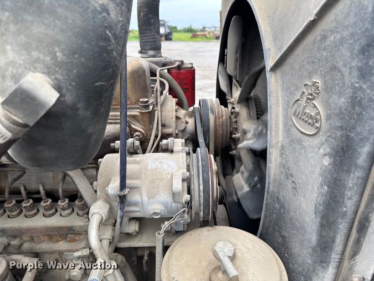 image for item DV2006 1978 Mack oil distributor truck