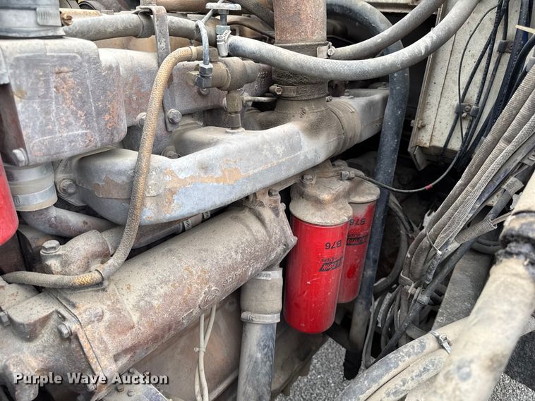 image for item DV2006 1978 Mack oil distributor truck