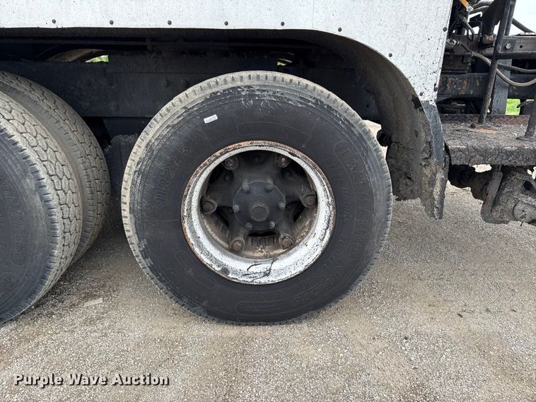 image for item DV2006 1978 Mack oil distributor truck