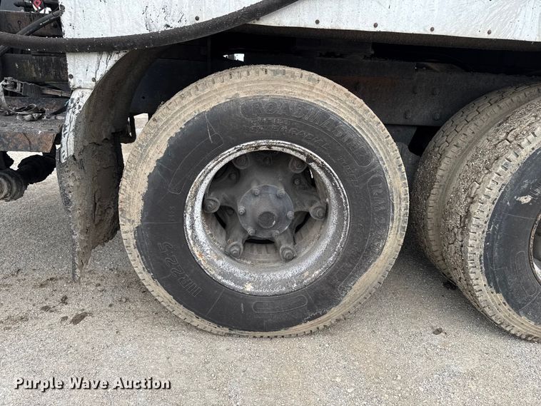 image for item DV2006 1978 Mack oil distributor truck