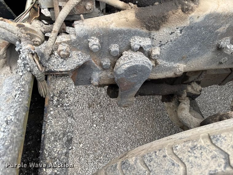 image for item DV2006 1978 Mack oil distributor truck