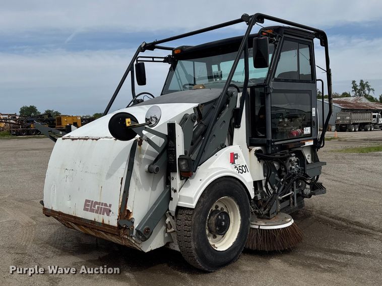 image for item DV2008 2008 Elgin Pelican street sweeper