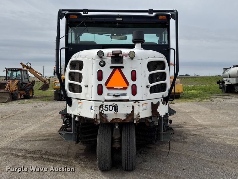 image for item DV2008 2008 Elgin Pelican street sweeper