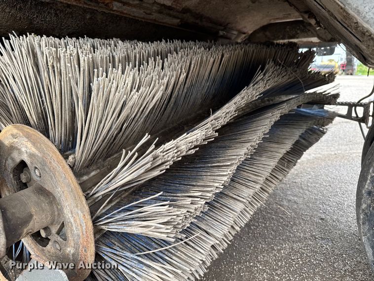 image for item DV2008 2008 Elgin Pelican street sweeper