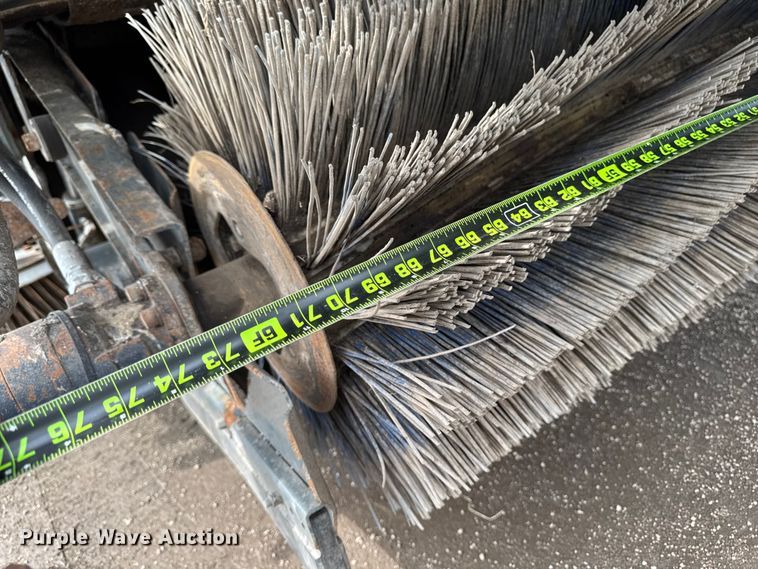 image for item DV2008 2008 Elgin Pelican street sweeper