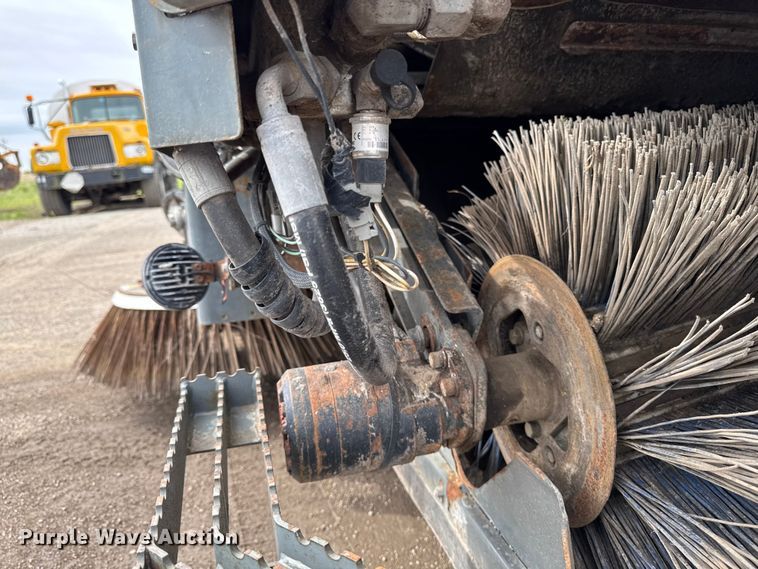 image for item DV2008 2008 Elgin Pelican street sweeper