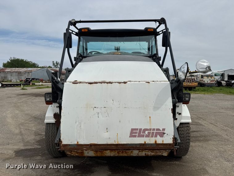 image for item DV2008 2008 Elgin Pelican street sweeper
