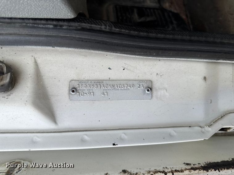 image for item DV2009 1992 Ford CF8000 oil distributor truck