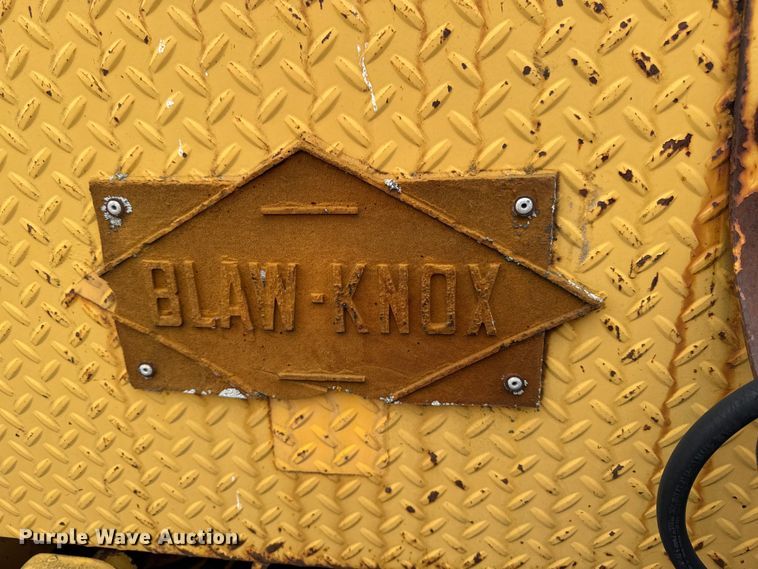 image for item DV2010 Blaw-Knox PF-500 paver