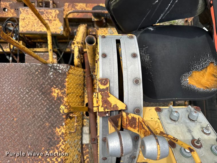 image for item DV2010 Blaw-Knox PF-500 paver