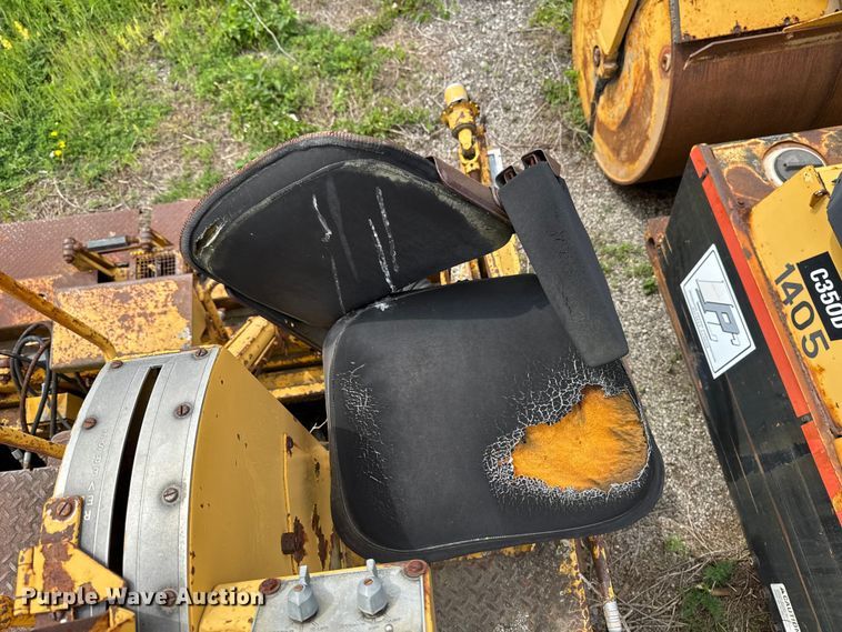 image for item DV2010 Blaw-Knox PF-500 paver