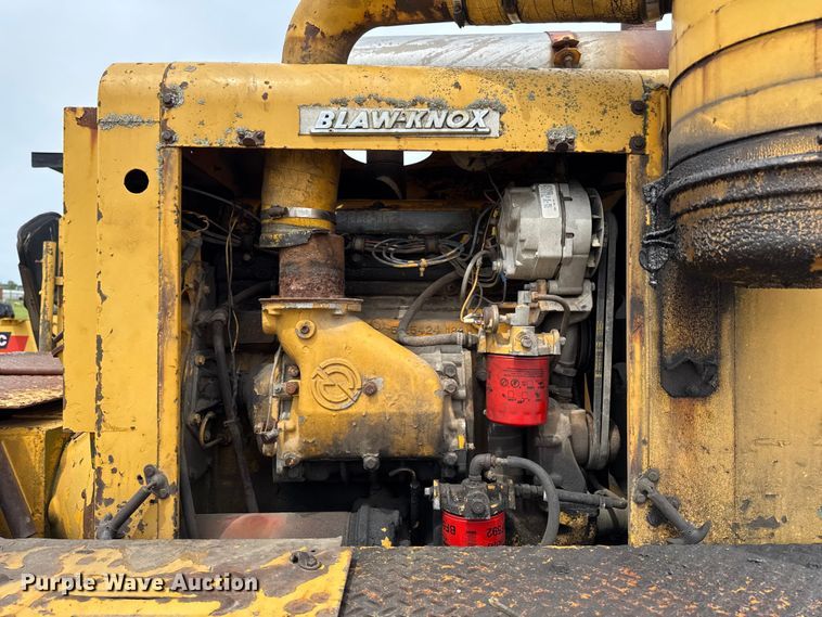 image for item DV2010 Blaw-Knox PF-500 paver