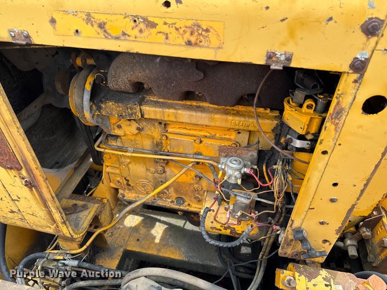 image for item DV2010 Blaw-Knox PF-500 paver