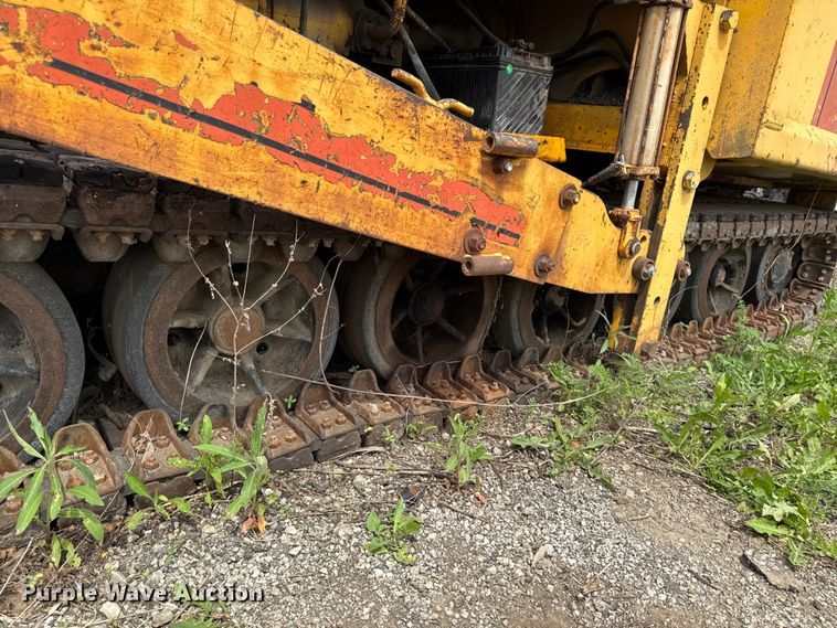 image for item DV2010 Blaw-Knox PF-500 paver