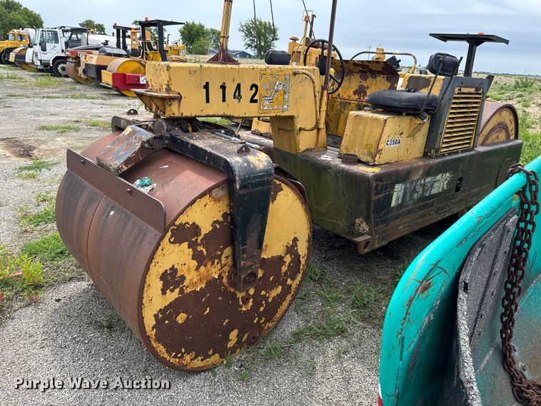 image for item DV2011 Hyster C350A double drum roller