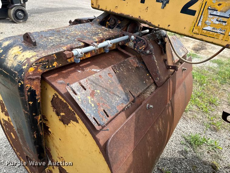 image for item DV2011 Hyster C350A double drum roller