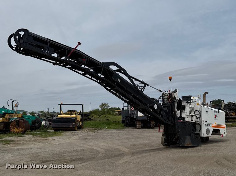image for item DV2012 2001 Wirtgen W600DC milling machine