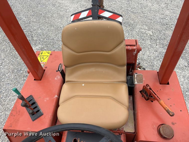 image for item DV4367 1992 Ditch Witch 3500 trencher