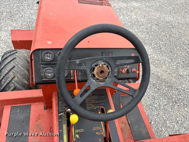 image for item DV4367 1992 Ditch Witch 3500 trencher
