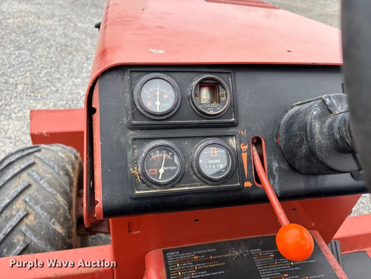 image for item DV4367 1992 Ditch Witch 3500 trencher