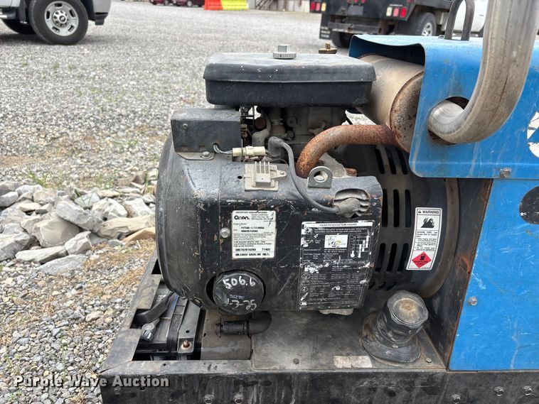image for item DV4370 Miller Bobcat 225 welder/generator