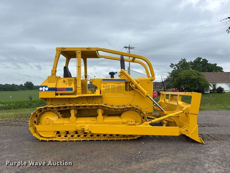 image for item DV4379 1984 Komatsu D65E-8 dozer