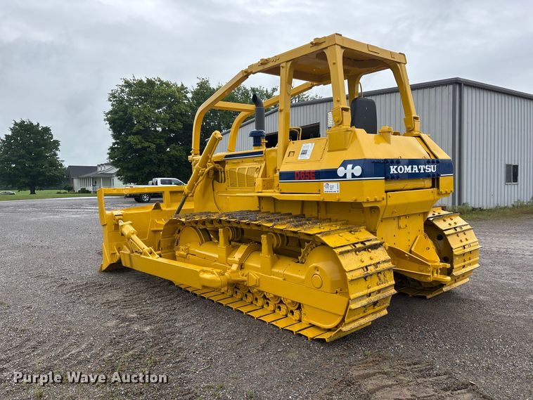 image for item DV4379 1984 Komatsu D65E-8 dozer