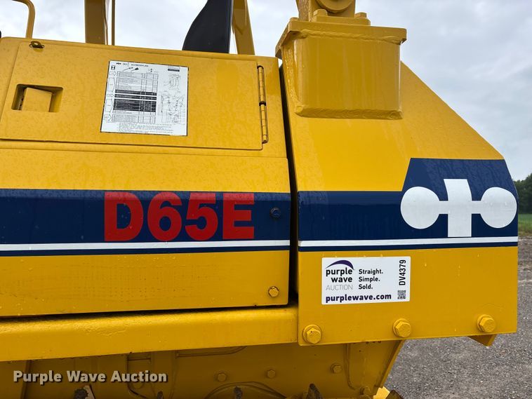 image for item DV4379 1984 Komatsu D65E-8 dozer
