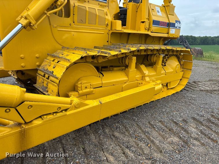 image for item DV4379 1984 Komatsu D65E-8 dozer