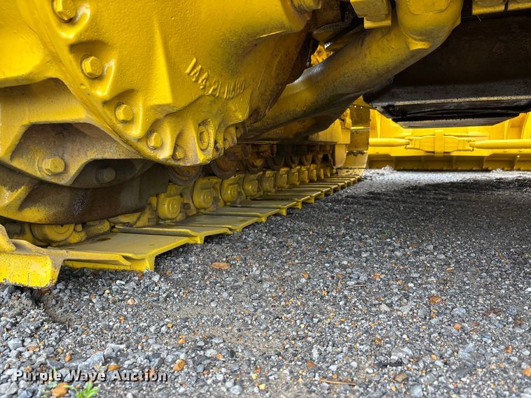 image for item DV4379 1984 Komatsu D65E-8 dozer