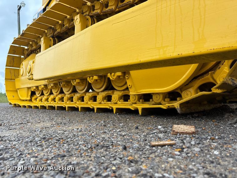 image for item DV4379 1984 Komatsu D65E-8 dozer