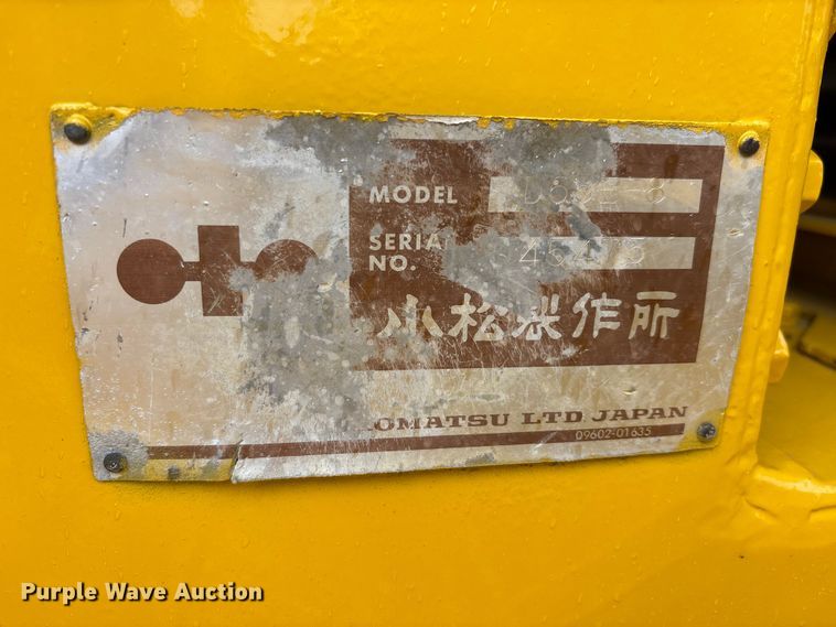 image for item DV4379 1984 Komatsu D65E-8 dozer
