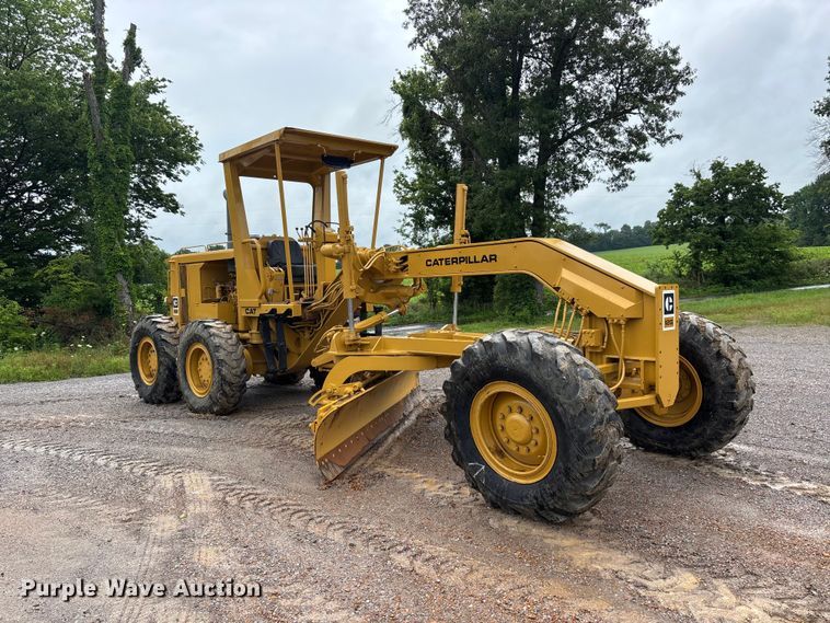 image for item DV4380 1975 Caterpillar 12G motor grader