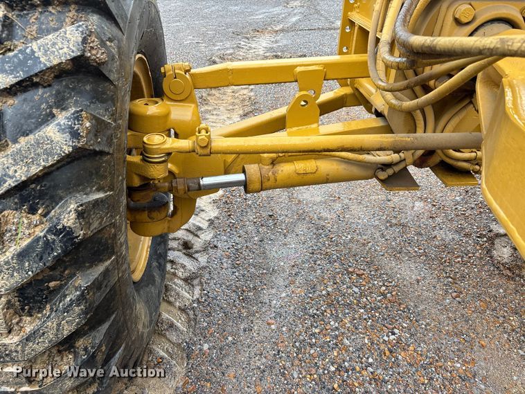 image for item DV4380 1975 Caterpillar 12G motor grader