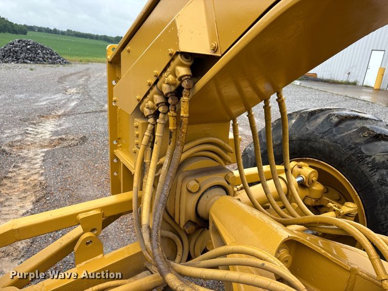 image for item DV4380 1975 Caterpillar 12G motor grader