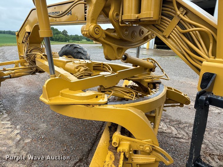 image for item DV4380 1975 Caterpillar 12G motor grader