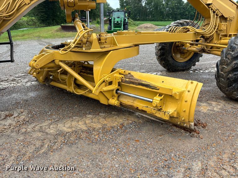 image for item DV4380 1975 Caterpillar 12G motor grader