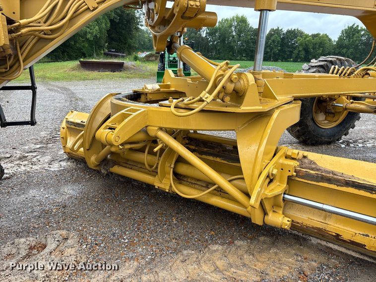 image for item DV4380 1975 Caterpillar 12G motor grader