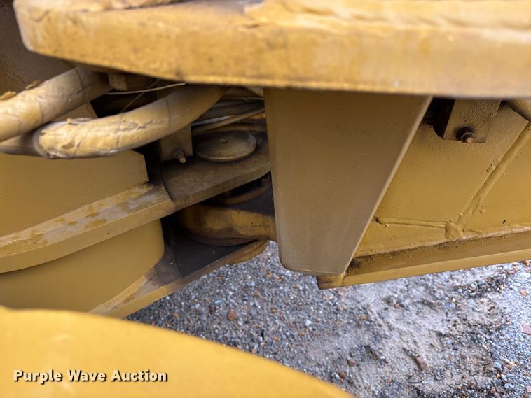 image for item DV4380 1975 Caterpillar 12G motor grader