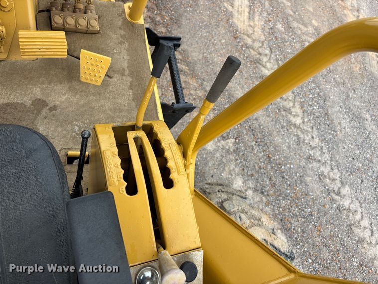 image for item DV4380 1975 Caterpillar 12G motor grader