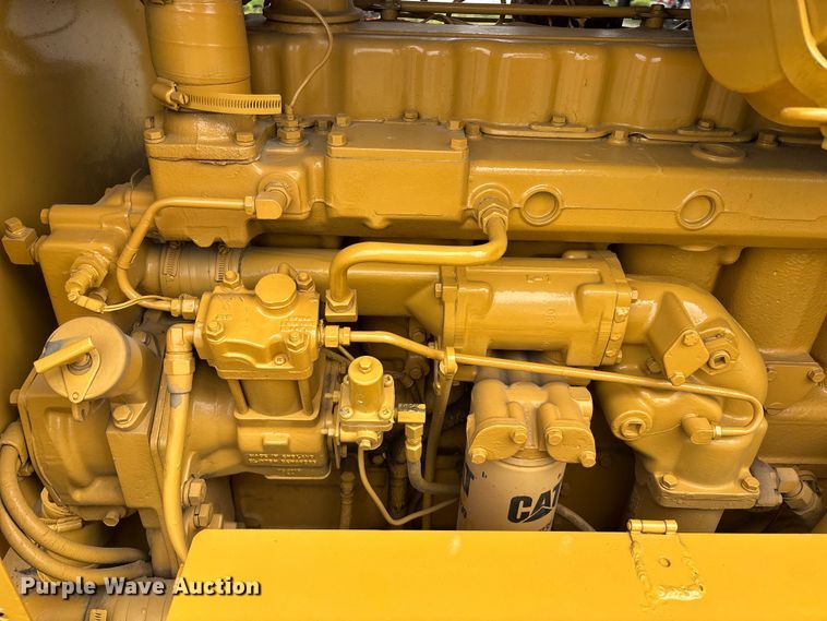 image for item DV4380 1975 Caterpillar 12G motor grader